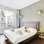 Beaubourg Apartment Paris