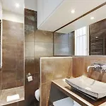 Apartment Beaubourg